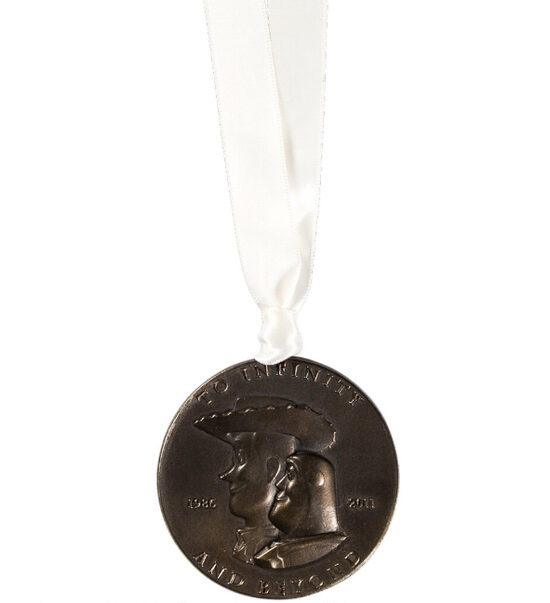 Medalla de bronce exclusiva para empleados de Pixar 25 años de empleado